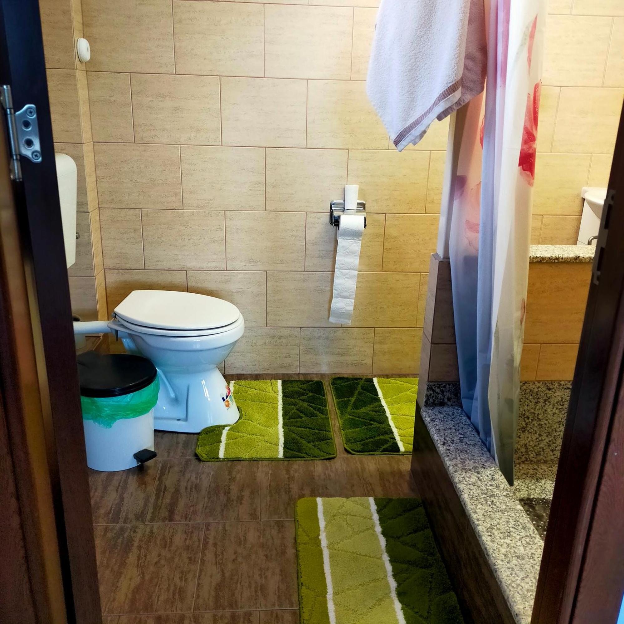 Casa Luna Gura Humorului Rom bilde